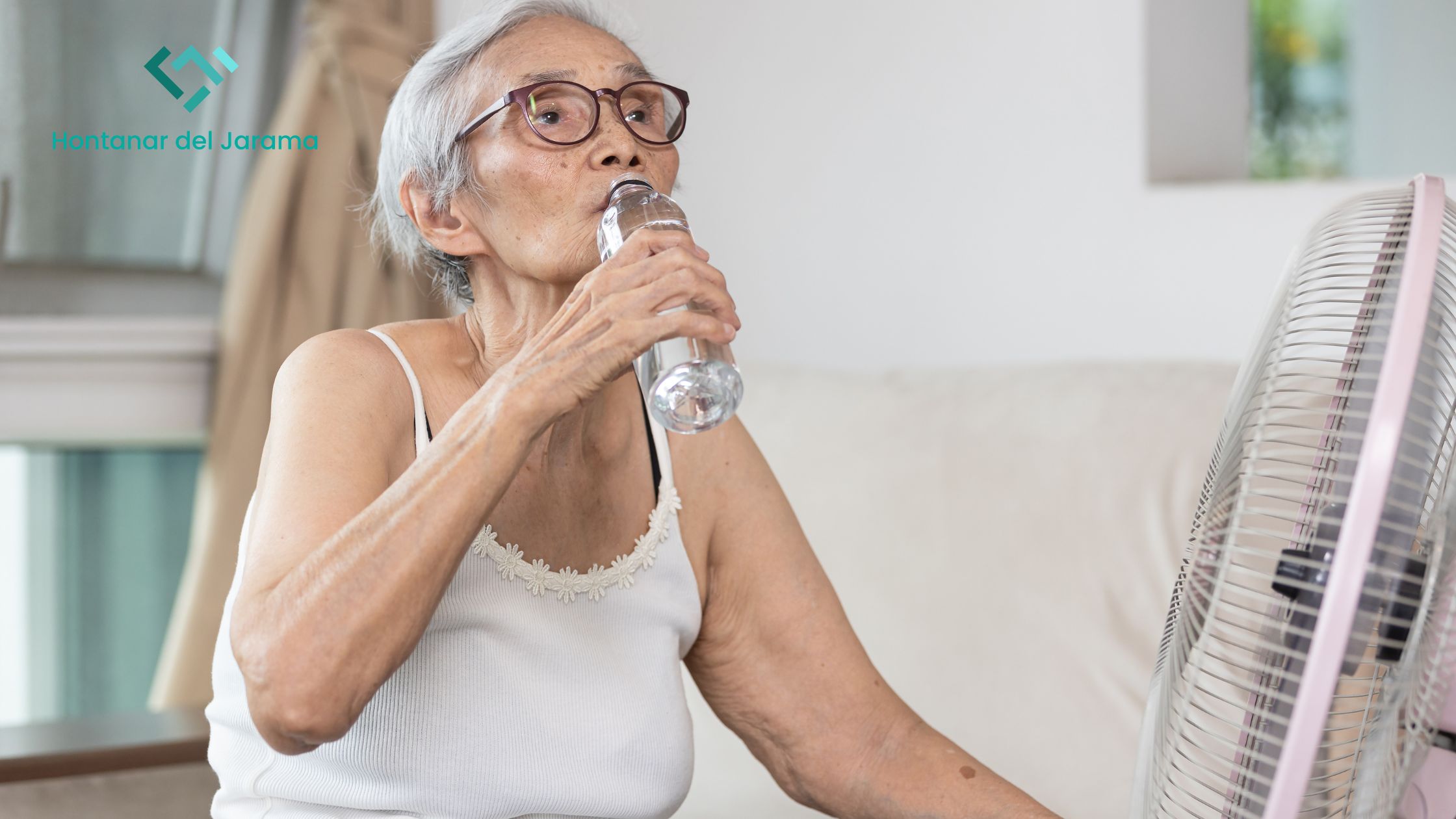 La importancia de combatir la deshidratación en personas de tercera edad